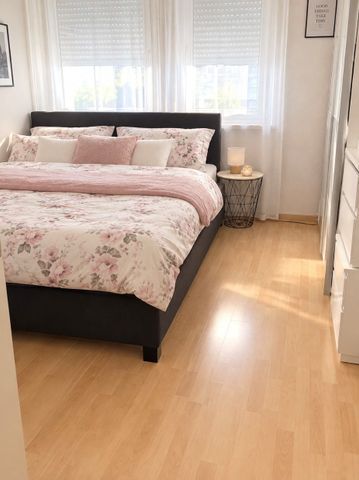 Helle und renovierte 4-Zimmer-Wohnung - Photo 2