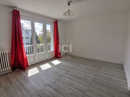 Location Appartement 4 pièces 70m² - Photo 4