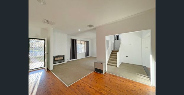 C21 CENTRAL WEST - 6852 3793 - Photo 1