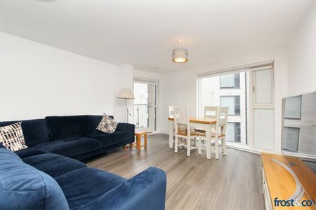 2 bedroom apartment to rent - Photo 3