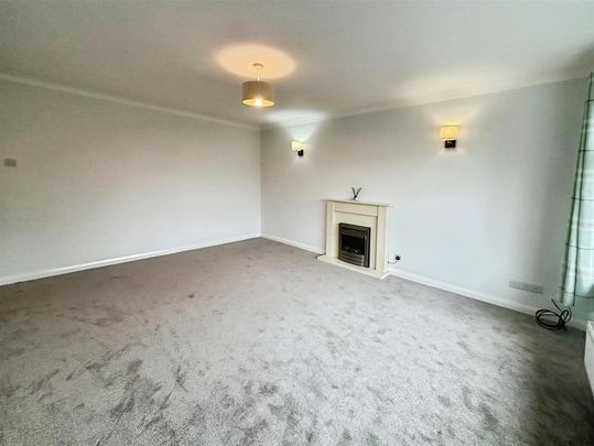 3 bedroom detached bungalow to rent - Photo 1