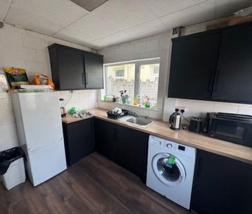 1 bedroom in a house share to rent - Photo 6