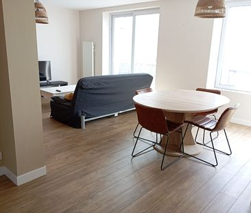 Location Appartement 4 pièces 83m² - Photo 3