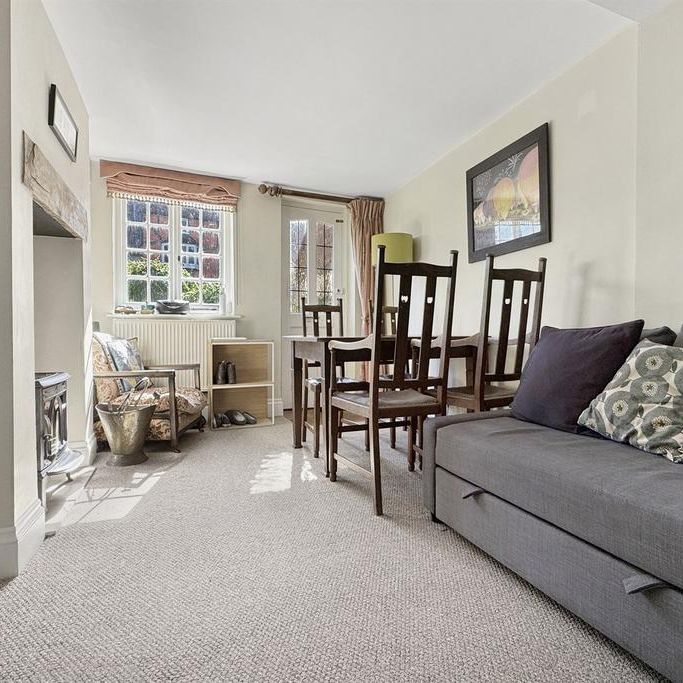 2 bedroom cottage to rent - Photo 1