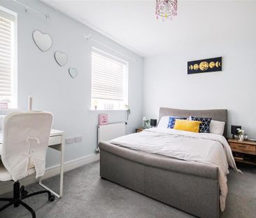 3 bedroom terraced house to rent - Photo 3