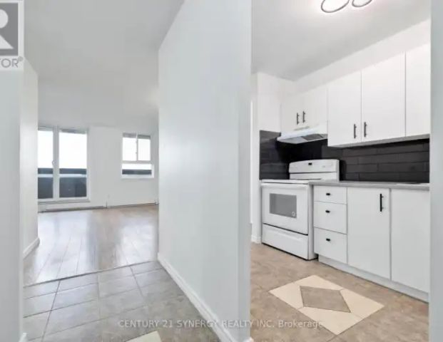 1410 - 2020 JASMINE CRESCENT | 1410 - 2020 JASMINE CRESCENT, Ottawa - Photo 1