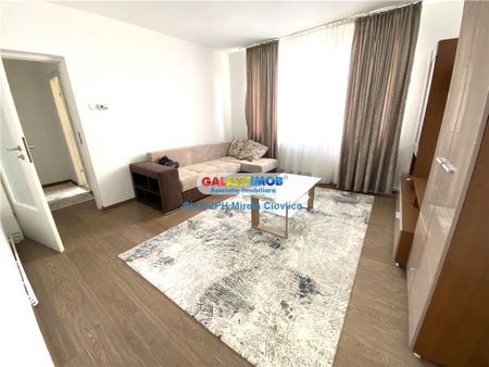 Inchiriere apartament 3 camere CAmpina zona OMV - Fotografie 2