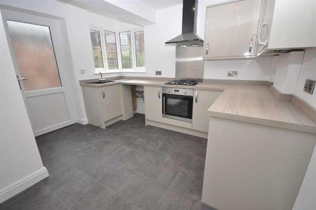 Laburnum Road, Macclesfield, SK11 - Photo 2