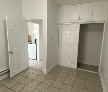 For Lease - 3110 Lake Shore Boulevard Unit# 2, Toronto, Ontario - Photo 5