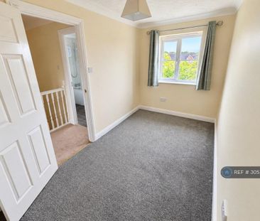 2 bedroom semi-detached house to rent - Photo 4