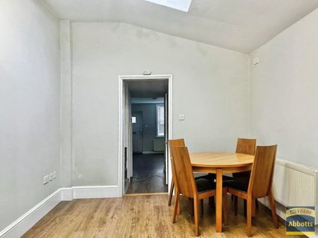 Kings Road, Bury St Edmunds, IP33 3DJ - Photo 2