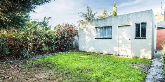 LARGE FAMILY HOME - IN A CONVENIENT SPOT! - Photo 3