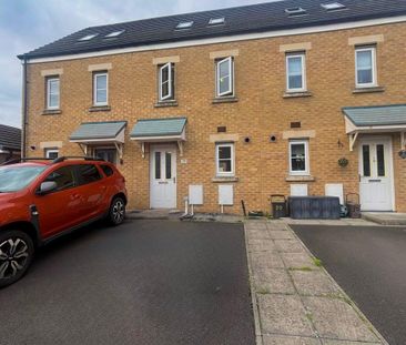 3 bedroom terraced house to rent - Photo 4