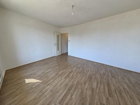 Location Appartement 2 pièces 57m² COGNAC 16100 - Photo 2