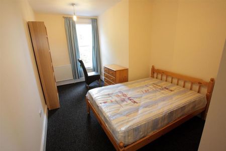 6 bedroom flat to rent - Photo 5