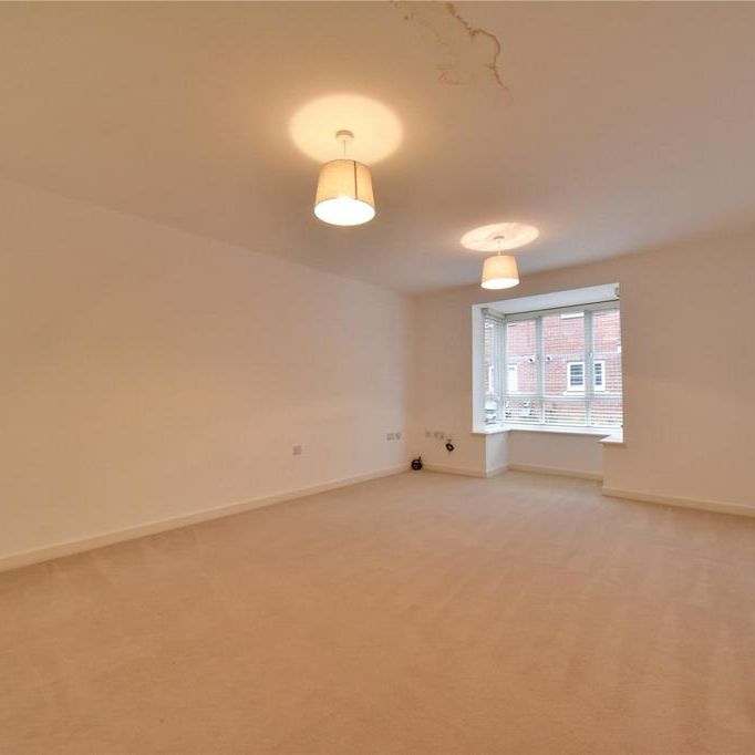 5 bedroom semi-detached house to rent - Photo 1