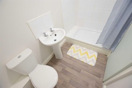 Colbeck Chambers - High Street Apartment - 26/27 - Photo 3