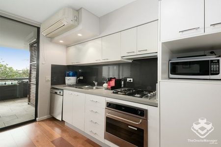 Furnished Studio Loft Apartment in Heart of Toowong - Walk everywhere! - Photo 4