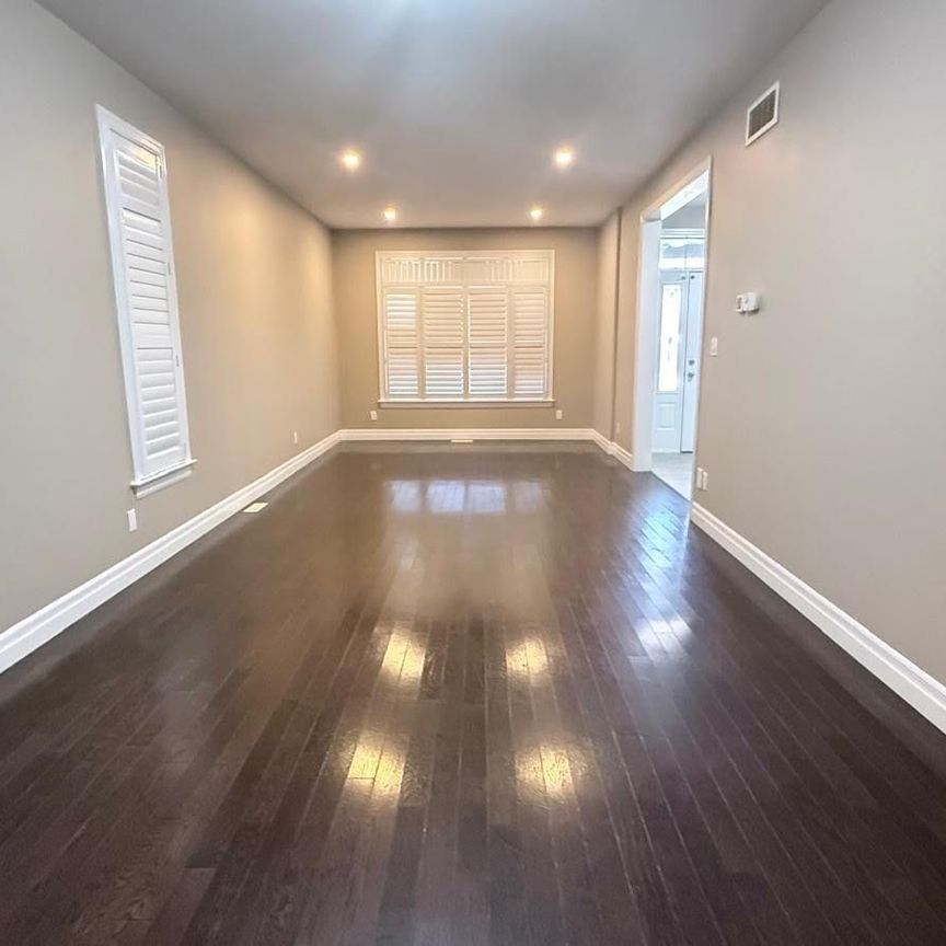 For Lease - 11 Bevan Drive, Belleville, Ontario - Photo 1