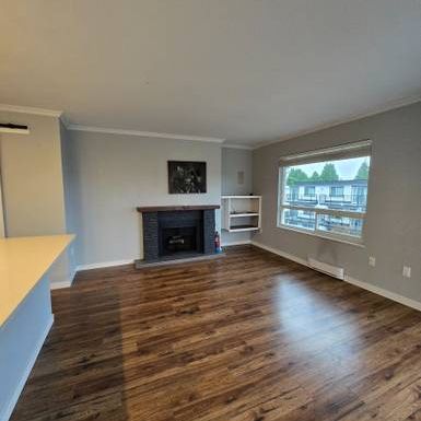 Renovated 2 beds 1.5 baths in Mount Pleasant East - Photo 1