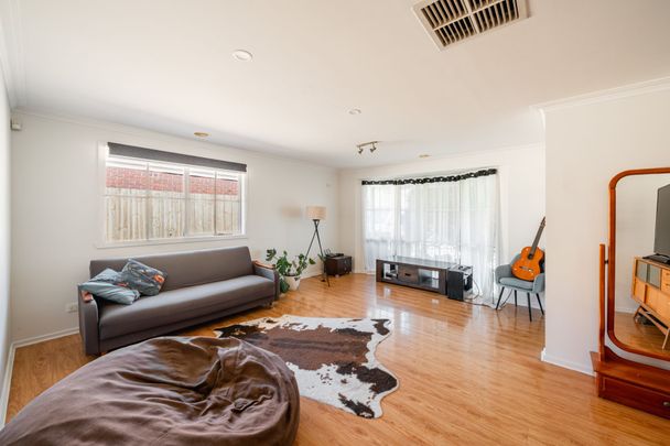 Great Family Home!! - Photo 1