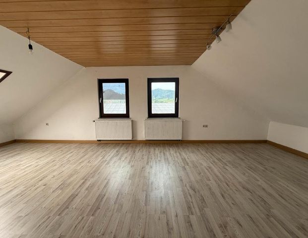 -Ab sofort- 2-Zimmer Dachgeschosswohnung in ruhiger Lage - Foto 1