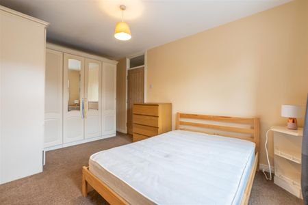 2 bed flat to rent in Regent Road, Gosforth, NE3 - Photo 3