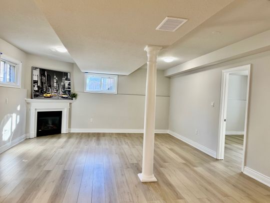 For Lease - 125 Sovereign's Gate Unit# Lower, Barrie, Ontario - Photo 1