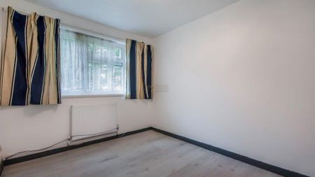 Appleton Court - Photo 2