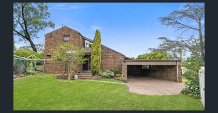 Exquistite 4-bedroom home with a pool - Photo 5