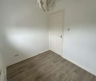 East Greenlees Gardens, Cambuslang, G72 - Photo 2