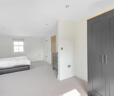 4 bedroom detached house to rent - Photo 5