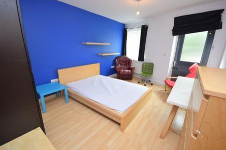 3 bedroom townhouse to rent - Photo 3