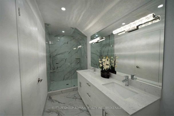 For Lease - 23 Observatory Lane Unit# 29, Richmond Hill, Ontario - Photo 1