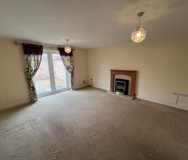 3 bedroom end of terrace house to rent - Photo 1