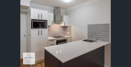 DISHWASHER... AIR-CONDITIONING... WALK TO SHOPS & TRANSPORT... - Photo 2