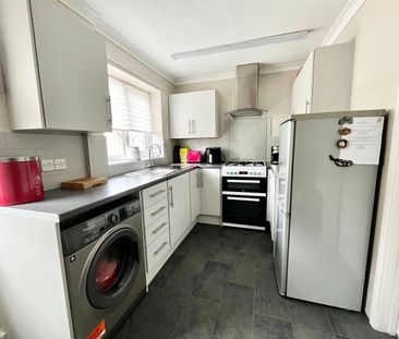 Crib Close, Chard, TA20 - Photo 5