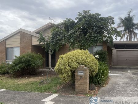 18 Ireland Avenue, Narre Warren - Photo 4