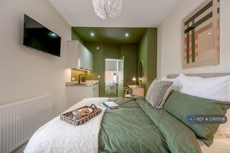 1 bedroom in a house share to rent - Photo 4