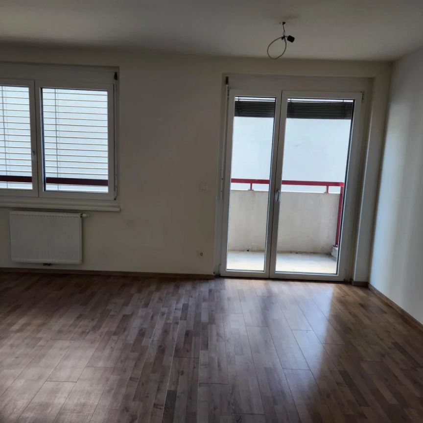 Unbefristete 2-Zimmer-Wohnung mit schönem Balkon! - Photo 1