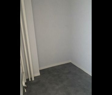 Location Appartement 4 pièces 76 m² Le Blanc - Photo 6