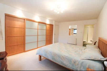 2 Bed Flat, Lancefield Quay, G3 - Photo 4