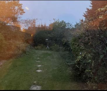 4 bedroom semi-detached house to rent - Photo 4