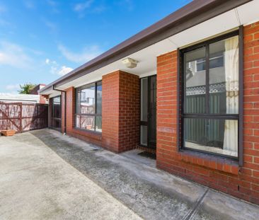 140A Brunswick Road, Brunswick - Photo 2