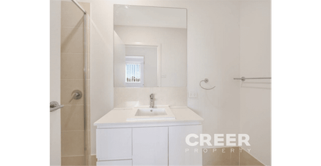 Modern, Low-Maintenance Living in Aberglasslyn - Photo 4