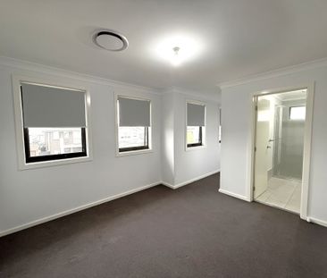 Perfectly Located Family Home Available Now! - Photo 4