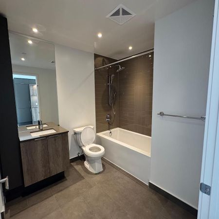 For Lease - 448 Burnhamthorpe Road Unit# 3412, Mississauga, Ontario - Photo 3