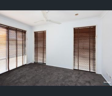 21 Mapelton Circuit, Parkinson, Qld 4115 - Photo 6