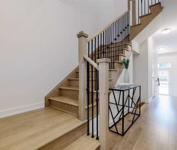 For Lease - 83 Boiton Street, Richmond Hill, Ontario - Photo 2