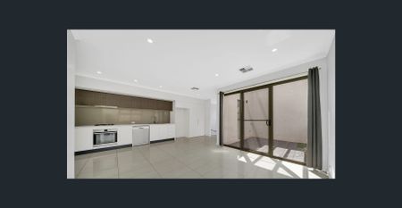 Perfectly Positioned in St Clair – Spacious, Modern & Convenient - Photo 5